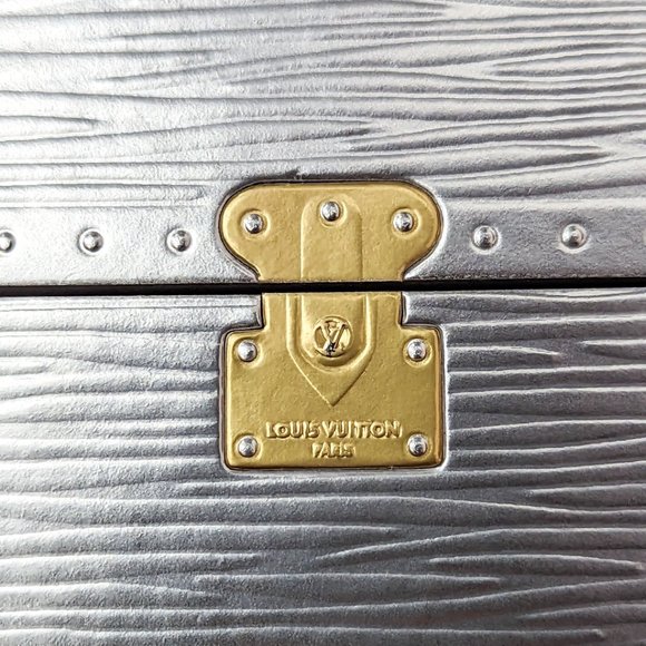 LOUIS VUITTON Christmas Silver Epi Wood Trunk Vivienne Ornament *RARE* - Picture 6 of 10